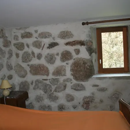 En Cevennes En Bordure De Riviere Pour Baignade, Clim Naturelle * Mars (Gard)